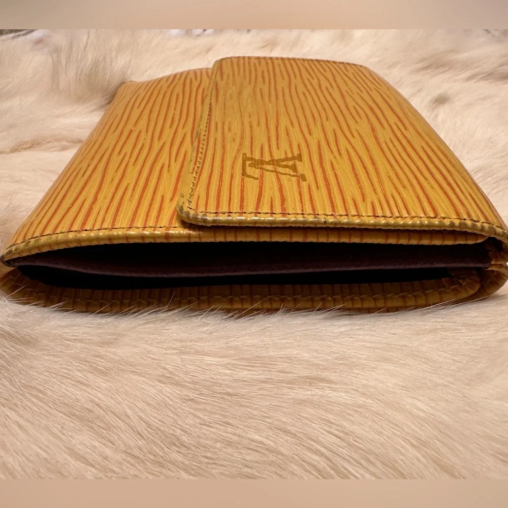 Louis Vuitton Yellow & Purple Epi Wallet - Picture 9 of 10